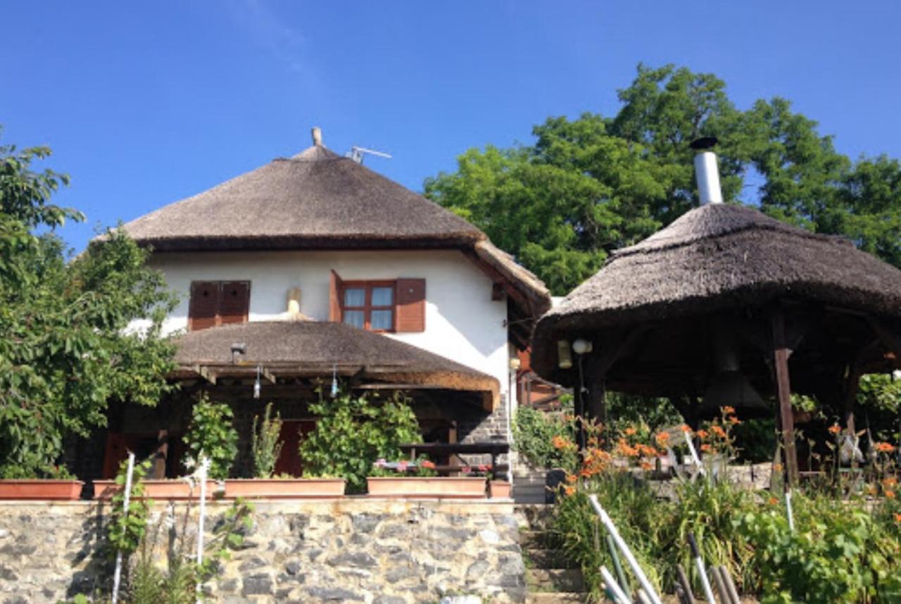 Panorama Apartmanház Badacsonytomaj Esterno foto